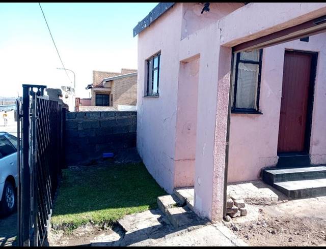 1 BEDROOM HOUSE FOR SALE IN DIEPKLOOF